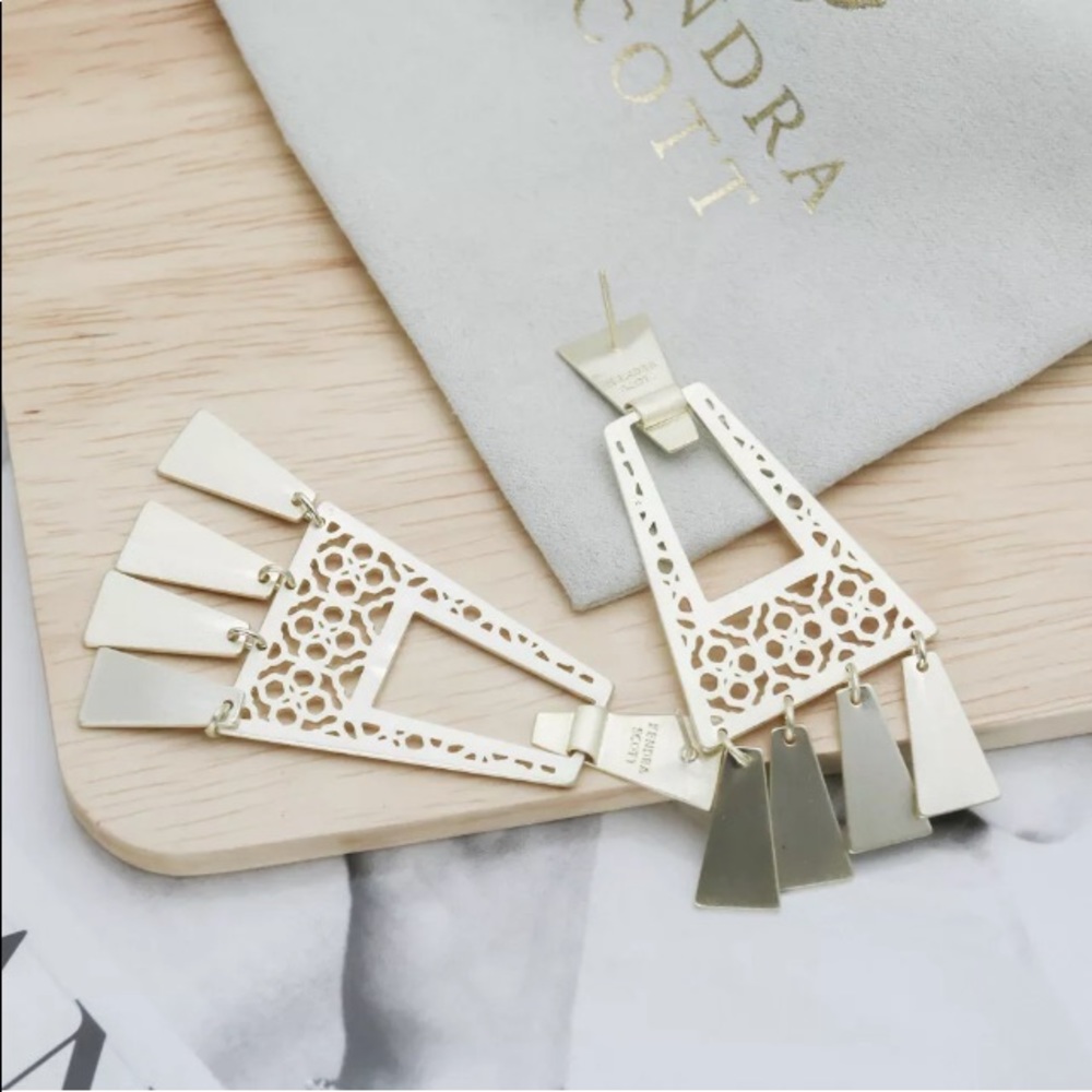 Kendra Scott Kase Fringe Earrings Gold - Picture 5 of 6